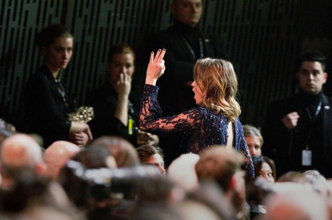 1297226-adele-haenel-walked-out-of-the-cesars-paris